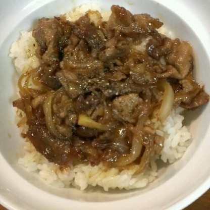 薄切り肉しかなかったけど、どーしても食べたくなって玉ねぎ入りで作っちゃいました！ナニコレ美味しすぎる！息子も気に入ったみたいです(^-^)v胡椒がいいですね！